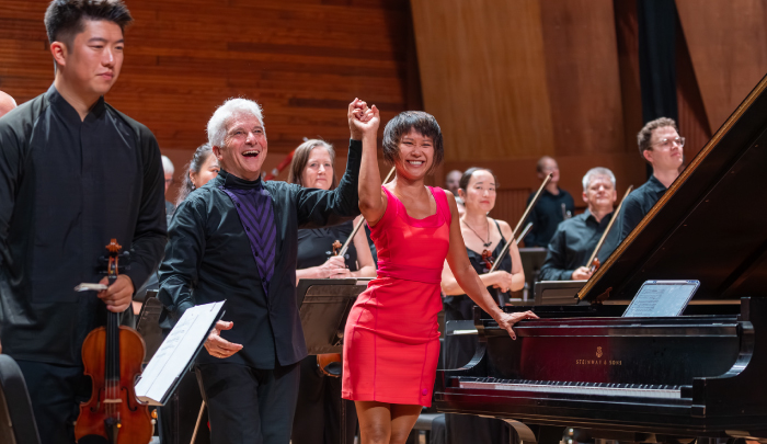 Yuja Wang and the Colorado Music Festival Orchestra deliver a stunning Barber Piano Concerto – Seen &amp; Heard International